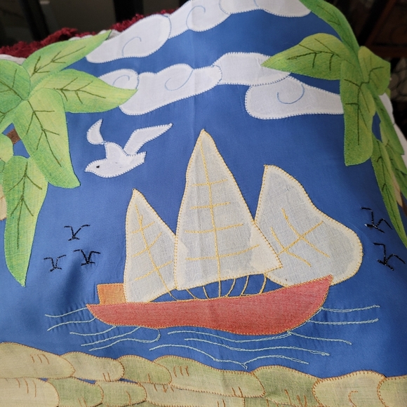 Table Linens - Picture 4 of 4